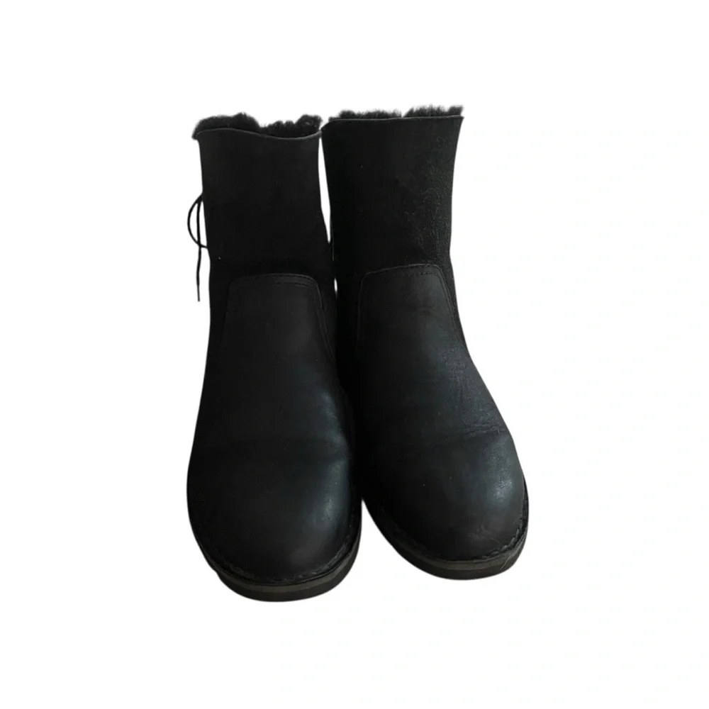 UGG Black Winter Boots with Fuzzy Lining Women Size 7